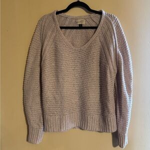 Universal Thread Women's Light Purple V-Neck Sweater
